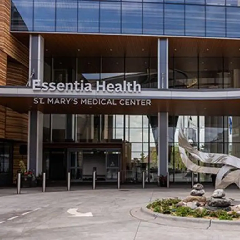 Front entrance of an Essentia Health facility.